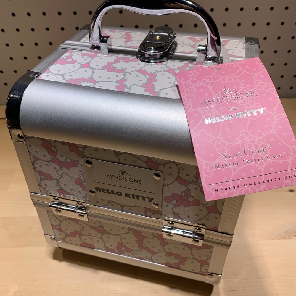SANRIO HELLO KITTY IMPRESSIONS VANITY SLAYCUBE MAKEUP TRAVEL TRAIN CASE - Picture 1 of 10